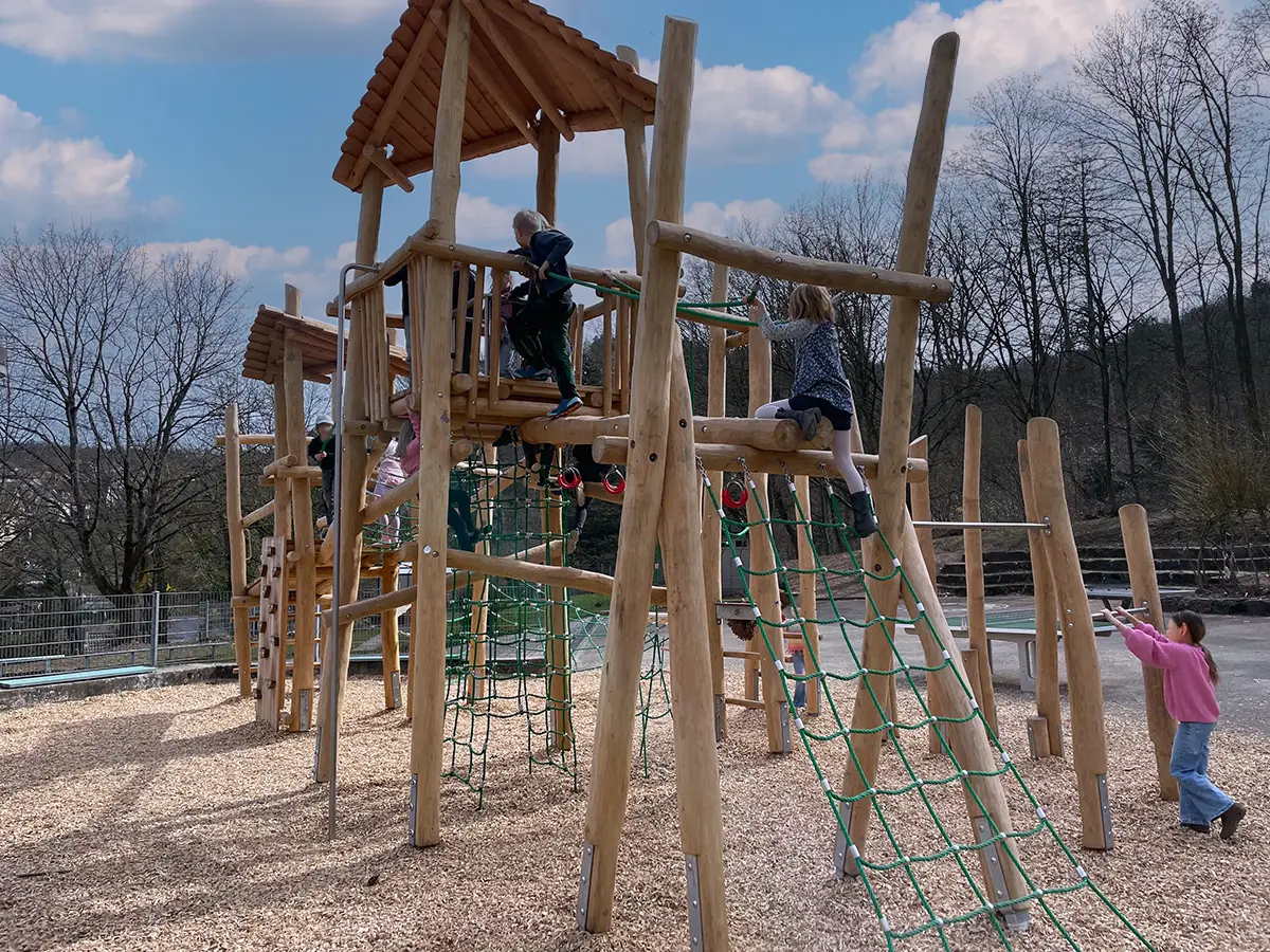 Startseite-Fuchsrainschule-Klettegeruest